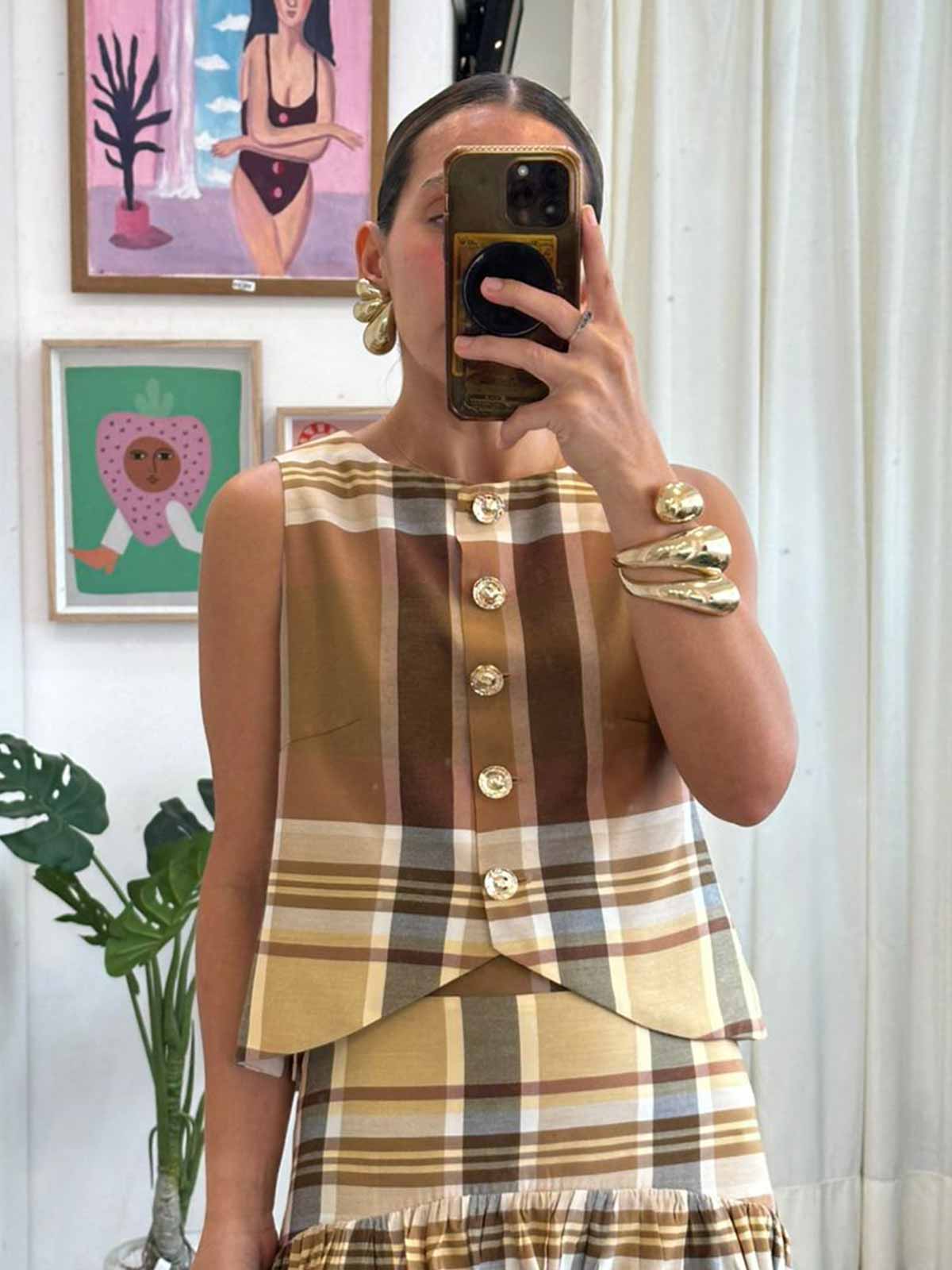 SARI-VEST-COFFEE-SQUARE